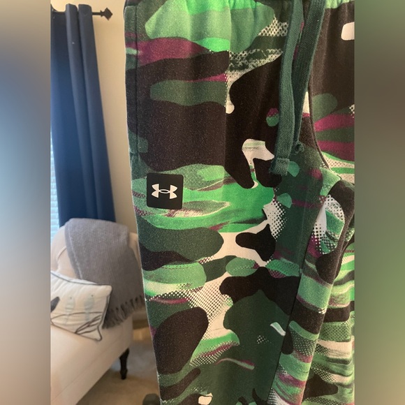 Under Armour Youth Boys Sweatpants - Youth Small (Bundle for Discount) - Picture 2 of 4